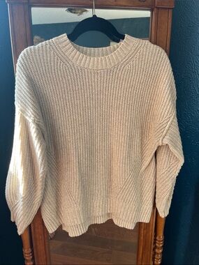 American Eagle Outfitters Beige Chunky Crewneck Sweater